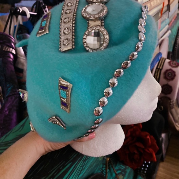 Baby Blue & Rhinestone Studded Beret main image 8